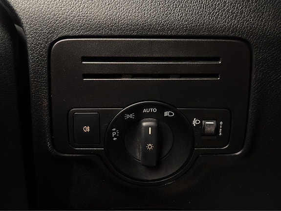 Mercedes-Benz Vito 108 15 of 28