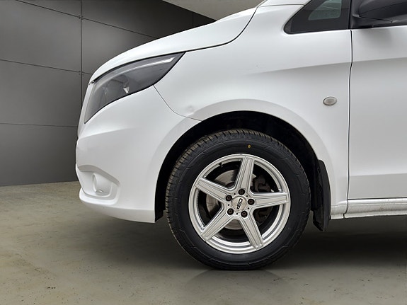 Mercedes-Benz Vito 108 25 of 28