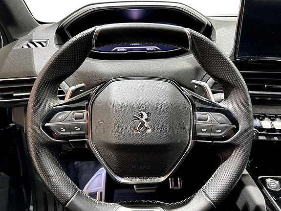 Peugeot 5008 8 of 17