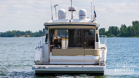 Galeon 430 HTC | 2x Volvo Penta D4-300 7 of 30