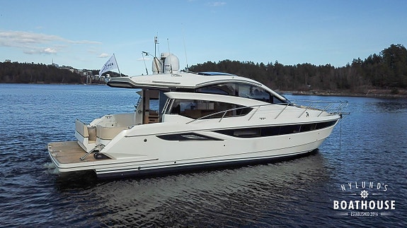 Galeon 430 HTC | 2x Volvo Penta D4-300 22 of 30