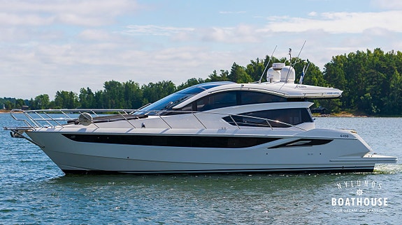 Galeon 430 HTC | 2x Volvo Penta D4-300 4 of 5