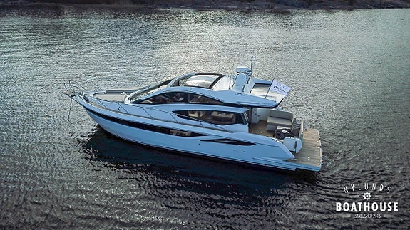 Galeon 430 HTC | 2x Volvo Penta D4-300 26 of 30