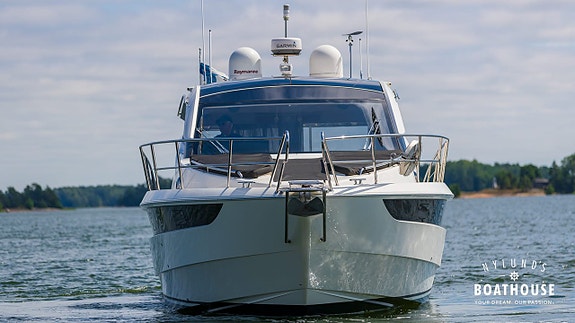 Galeon 430 HTC | 2x Volvo Penta D4-300 14 of 30
