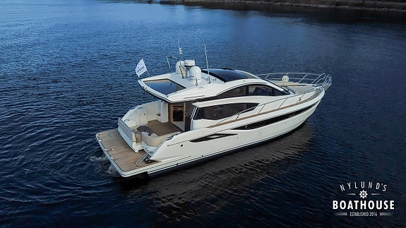 Galeon 430 HTC | 2x Volvo Penta D4-300 27 of 30