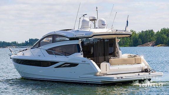 Galeon 430 HTC | 2x Volvo Penta D4-300 6 of 30