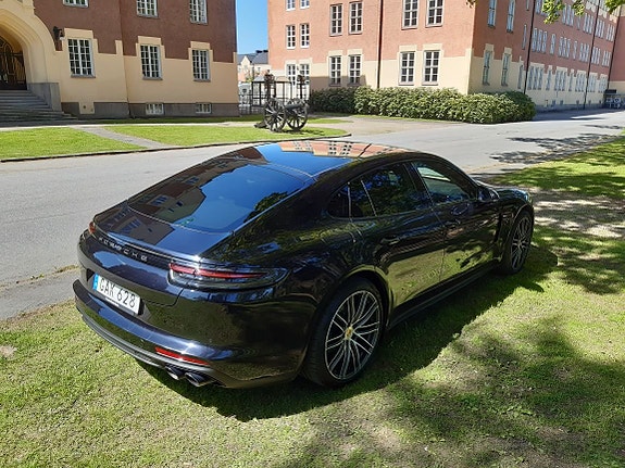 Porsche Panamera 4S 5 of 5