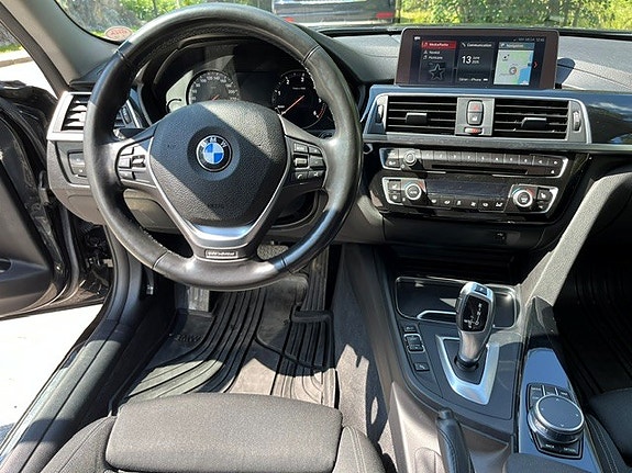 BMW 320d 8 of 11
