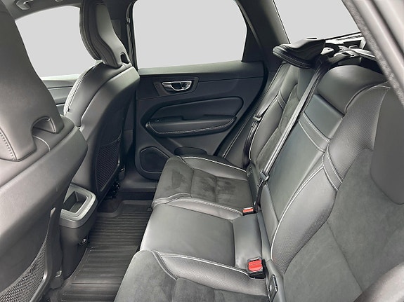 Volvo XC60 12 of 12