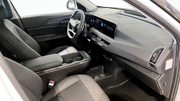 Kia EV5 3 of 11