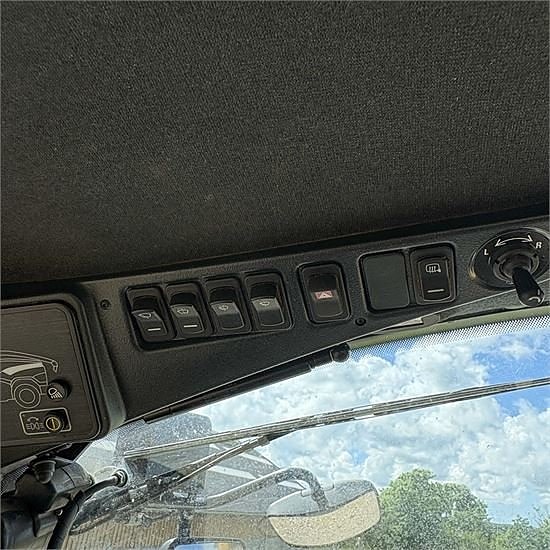 New Holland FR 920 - Video! 3,8 m pickup - Kemper NH 490 Pro 29 of 30