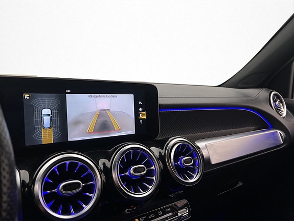 Mercedes-Benz GLB200 23 of 30