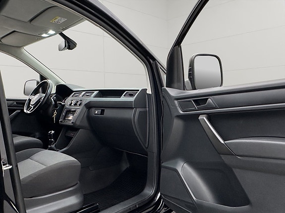 Volkswagen Caddy 24 of 28