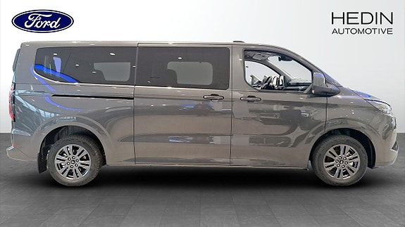 Ford Custom Tourneo 11 of 12
