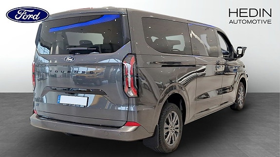 Ford Custom Tourneo 2 of 5