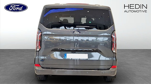 Ford Custom Tourneo 12 of 12
