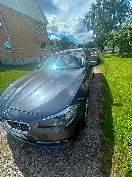 BMW 520d 2 of 5