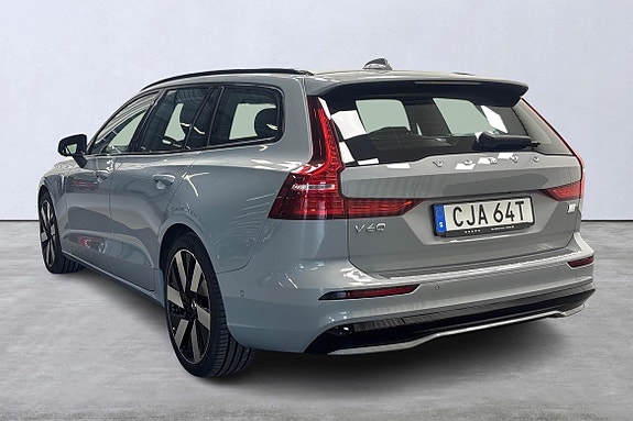 Volvo V60 4 of 5