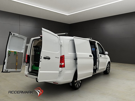 Mercedes-Benz Vito 119 11 of 30