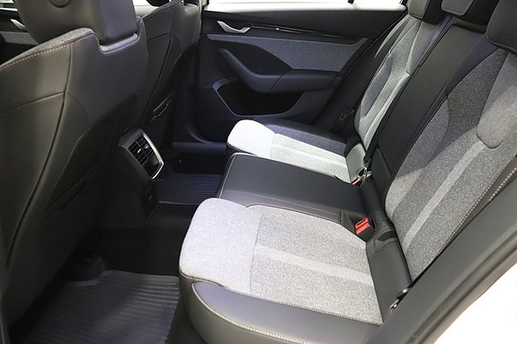 Skoda Octavia 8 of 11