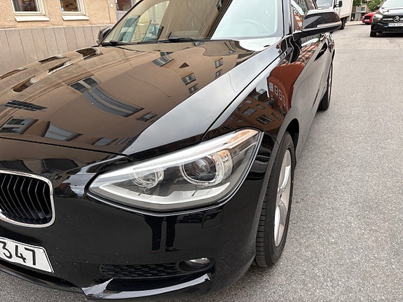 BMW 116i 3 of 5