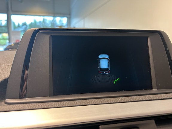 BMW 118i 10 of 14