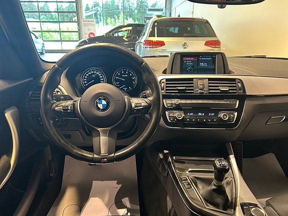 BMW 118i 6 of 14