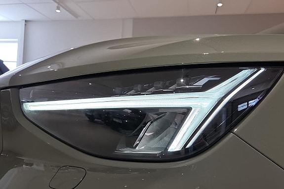 Volvo C40 21 of 23