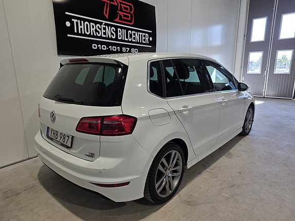 Volkswagen Golf Sportsvan 12 of 27