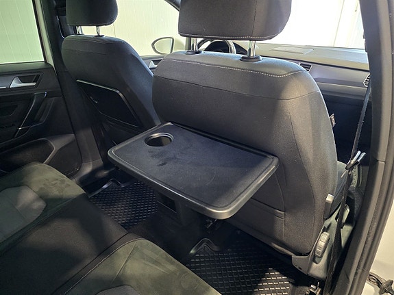 Volkswagen Golf Sportsvan 17 of 27