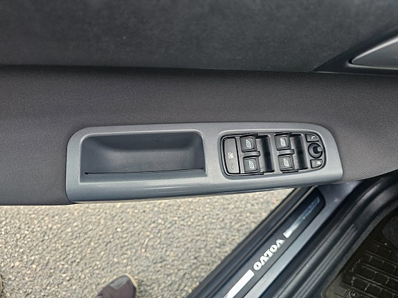 Volvo V50 12 of 15