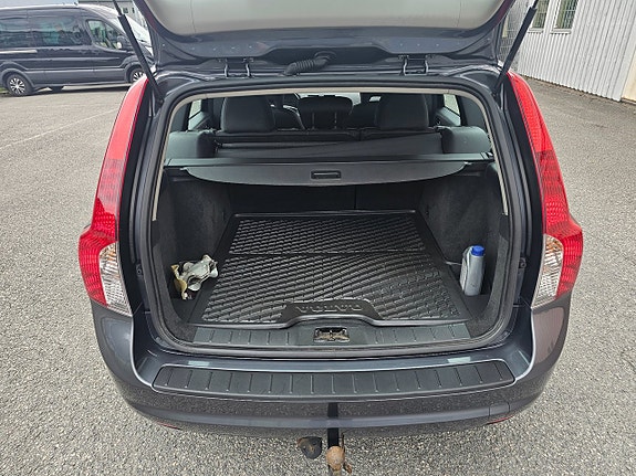 Volvo V50 7 of 15