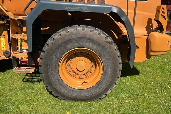 CASE 521 F XT 9 of 24
