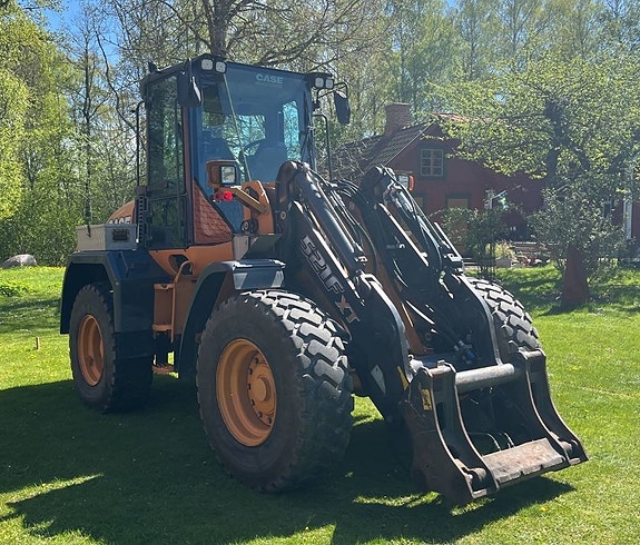CASE 521 F XT 3 of 5