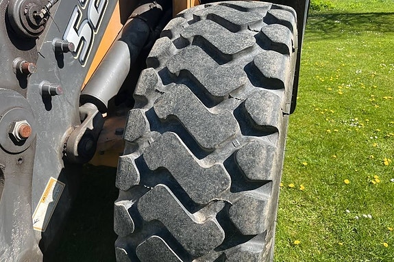 CASE 521 F XT 12 of 24
