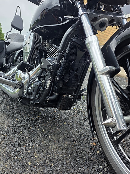 Kawasaki Vulcan 900 Custom 4 of 5