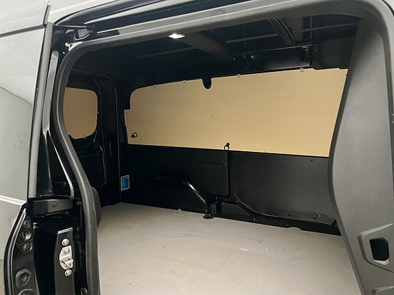 Mercedes-Benz eCitan 13 of 30