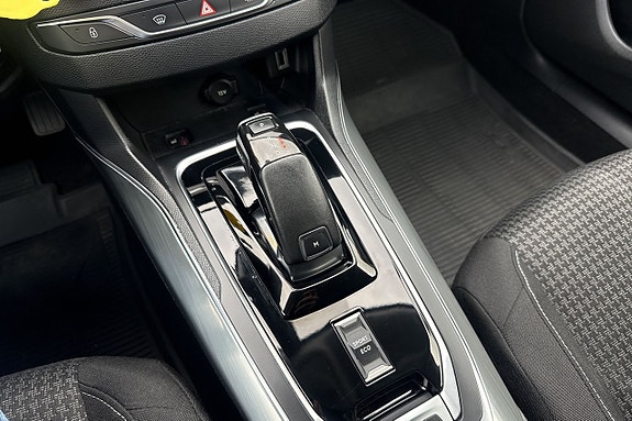 Peugeot 308 13 of 23