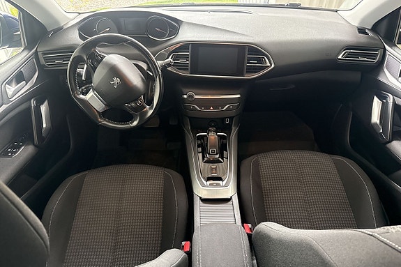Peugeot 308 22 of 23