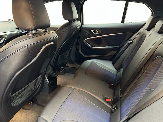BMW 118i 6 of 11