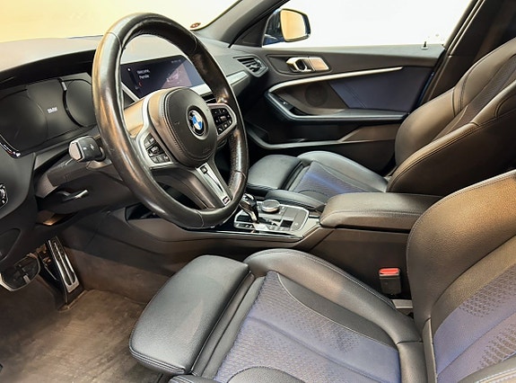 BMW 118i 5 of 5