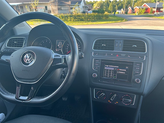 Volkswagen Polo 3 of 5