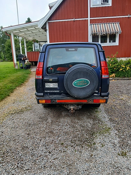 Land Rover Discovery 3 of 4