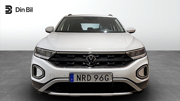Volkswagen T-Roc 4 of 5