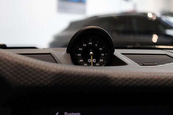 Porsche 911 13 of 19