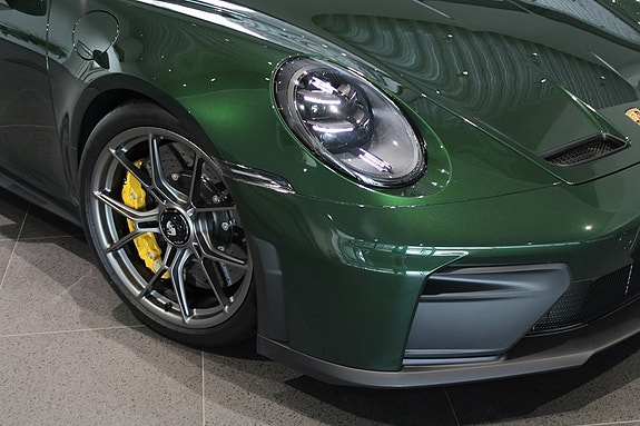 Porsche 911 8 of 19