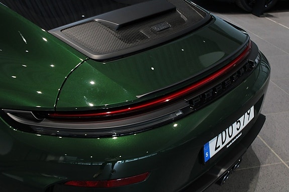 Porsche 911 9 of 19