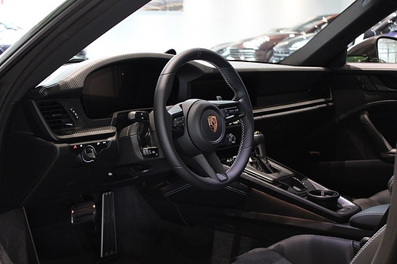 Porsche 911 3 of 5
