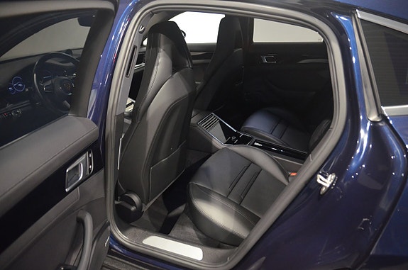 Porsche Panamera 4 15 of 22