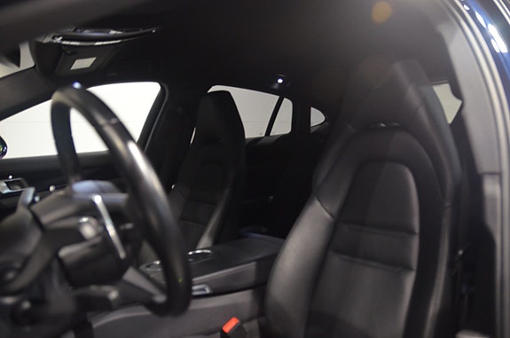 Porsche Panamera 4 11 of 22